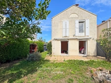 CENTRE VILLAGE - MAISON 4 pièces (3 chambres) - non Mitoyenne