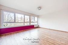 LES COUDRAYS - Appartement 3 pièces lumineux – 2ème étage avec ascenseur – Vue parc – Résidence sécurisée – Élancourt