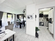 Quartier VILLAGE, appartement T3 (2 chambres) - Terrasse et Jardinet - Box fermé