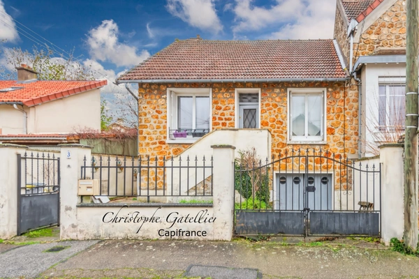 Centre Ville - Meulière - 2 chambres - grande pièce en demi sous-sol - Jardin – Garage / Atelier – Aucun travaux !