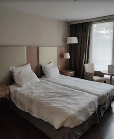 LMNP Roissy CDG – Studio 23 m² + parking – Bail 2032 – 5,7 % rendement