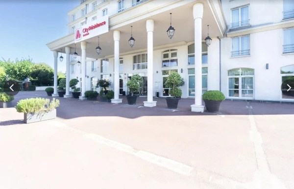 LMNP Roissy CDG – Studio 23 m² + parking – Bail 2032 – 5,7 % rendement
