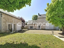 Propriété d'exception 275 m2 à Cheillé, avec dépendances et terrain à bâtir