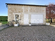 Propriété d'exception 275 m2 à Cheillé, avec dépendances et terrain à bâtir