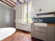 Appartement 167 m2 avec rez-de-jardin et parking, tout proche de Tours