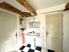 Propriété 4 chambres, parc de 6000 m2 à Luynes.