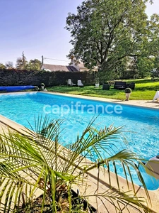 Propriété d'exception 275 m2 à Cheillé, avec dépendances et terrain à bâtir