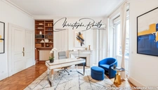 TOULOUSE City Centre: Haussmannian family apartment for sale with four rooms, three bedrooms, remarkable volumes, continuous balcony, cellar, elevator.
