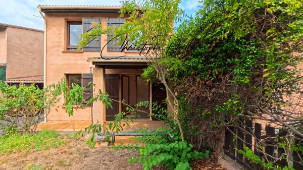 Toulouse Les Pradettes, maison T4 avec jardin, 2 terrasses, garage et carport.