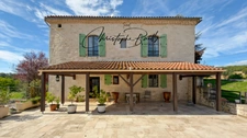 Lauzerte, propriété en pierre avec maison d’amis, piscine et vue sur 9 306 m², proche Montauban
