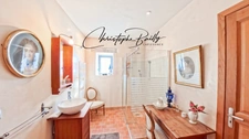 Lauzerte, propriété en pierre avec maison d’amis, piscine et vue sur 9 306 m², proche Montauban