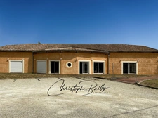 Espace à transformer en loft contemporain à Montauban (82, Tarn-et-Garonne) – Parcelle de 2002 m² avec projet d’architecte