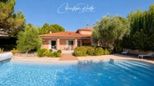 Maison familiale de 182 m² avec piscine et jardin arboré à Rouffiac-Tolosan (31180)