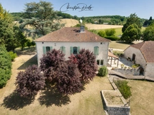 Lauzerte, propriété en pierre avec maison d’amis, piscine et vue sur 9 306 m², proche Montauban