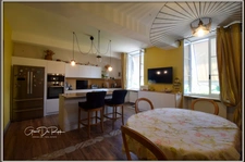 Proche de CARCASSONNE. Demaure de charme en pierre  P9 de 350 m² avec piscine - Terrain de 2 ha.