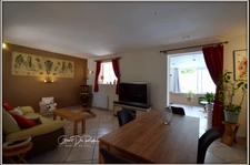 CARCASSONNE proche centre ville. Maison T6 Plain pied 130m² sur terrain de 508 m² avec grand garage et piscine.