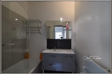 CARCASSONNE Centre ville. Maison de ville T4 71 m²- prête à vivre - Vendue meublée - 94000 €