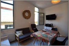 CARCASSONNE Centre ville. Maison de ville T4 71 m²- prête à vivre - Vendue meublée - 94000 €