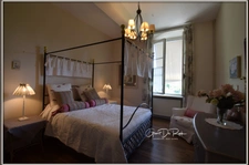 Proche de CARCASSONNE. Demaure de charme en pierre  P9 de 350 m² avec piscine - Terrain de 2 ha.