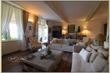 Proche de CARCASSONNE. Demaure de charme en pierre  P9 de 350 m² avec piscine - Terrain de 2 ha.