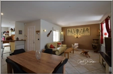 CARCASSONNE proche centre ville. Maison T6 Plain pied 130m² sur terrain de 508 m² avec grand garage et piscine.