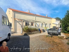 Maison à vendre 7 pièces SAINT PIERRE D'AMILLY (17)