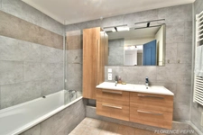 For sale T3 Nantes near hyper-centre, 82m2 with open view and balcony.