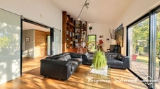 HABAS (40) – MAISON D'ARCHITECTE EN OSSATURE BOIS AVEC PISCINE, PATIO ET PARC ARBORÉ 