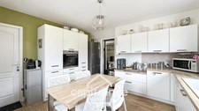 CASTETS 40  – Maison rénovée de 123 m² avec T1 indépendant, sous-sol aménageable de 100 m² et jardin paysagé