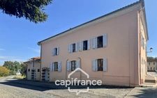 MAISON FAMILIALE 8 PIECES AVEC NOMBREUSES DEPENDANCES ET JARDIN 2000 M2