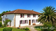 TILH (40) – Maison de 9 pièces avec dépendances sur plus de 3 000 m² de terrain 