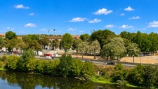 À LOUER MEUBLÉ À DAX CENTRE – APPARTEMENT T2 DE 46,09 M² AVEC TERRASSE ET PARKING