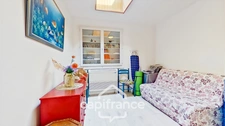 DAX – 5-bedroom house with swimming pool + 2 independent apartments with rental income