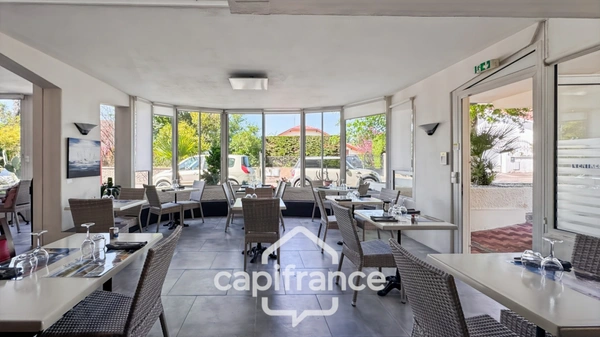 DAX (40) À VENDRE – Fonds de Commerce Bar / Restaurant 
