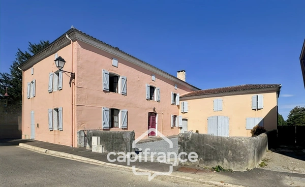  À VENDRE – HABAS - GRANDE MAISON DE VILLE AVEC NOMBREUSES DÉPENDANCES – JARDIN 2000 M2