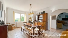HABAS (40), Spacieuse maison familiale, sur terrain clos sans vis à vis de 2 600 m² avec piscine et double garage.