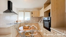HABAS (40), Spacieuse maison familiale, sur terrain clos sans vis à vis de 2 600 m² avec piscine et double garage.