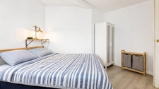 À LOUER MEUBLÉ À DAX CENTRE – APPARTEMENT T2 DE 46,09 M² AVEC TERRASSE ET PARKING