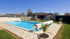 POMAREZ 40 - HOUSE 164 m2 - 4 BEDROOMS - OUTBUILDING - SWIMMING POOL - ENCLOSED GROUNDS