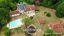 Dpt Landes (40), for sale PEYREHORADE PROPERTY OF 280 M2 ON A PARK OF 15,065 M2