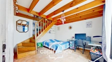 DAX – 5-bedroom house with swimming pool + 2 independent apartments with rental income