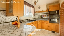 Saint Cricq Chalosse (40), Maison familiale de plain-pied avec dépendance - étang - sur 1 hectare de terrain en Chalosse 