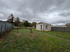 Maison mitoyenne entièrement rénovée avec jardin et terrasse à Flavigny