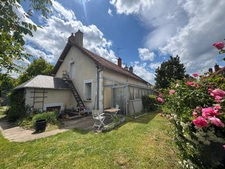 Dpt Cher (18), à vendre BEFFES maison P5 avec piscine