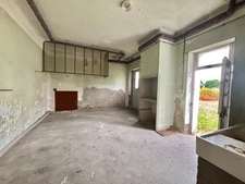 À vendre – Habitation avec local commercial, emplacement privilégié CUFFY (18)