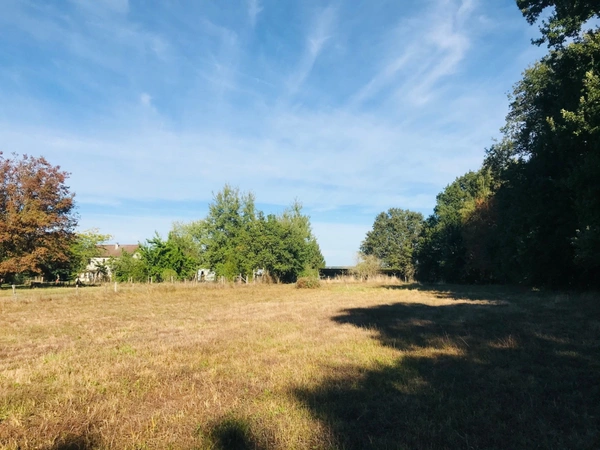 Dpt Cher (18), à vendre LE CHAUTAY terrain constructible 1 hectare