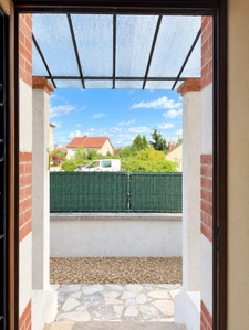 NEVERS CENTRE – Maison de ville avec appartement indépendant, jardin et garage