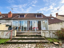 Grande maison familiale avec jardin en centre-ville de La Guerche-sur-l’Aubois