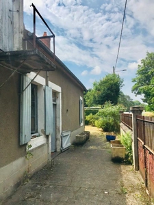Maison à vendre - Longère à rénover à PRECY (18)