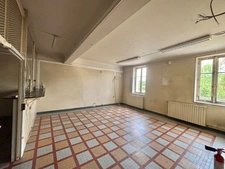 À vendre – Habitation avec local commercial, emplacement privilégié CUFFY (18)